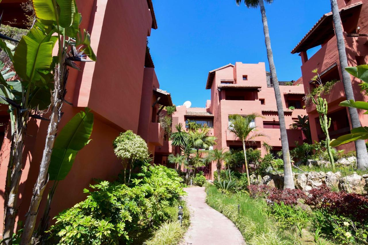 Апартаменты Letmalaga Don Carlos Gardens Марбелья Экстерьер фото