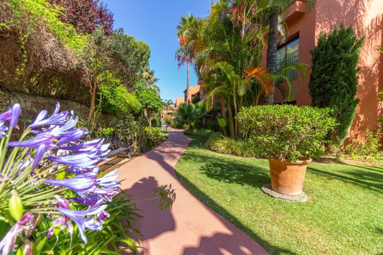 Апартаменты Letmalaga Don Carlos Gardens Марбелья Экстерьер фото